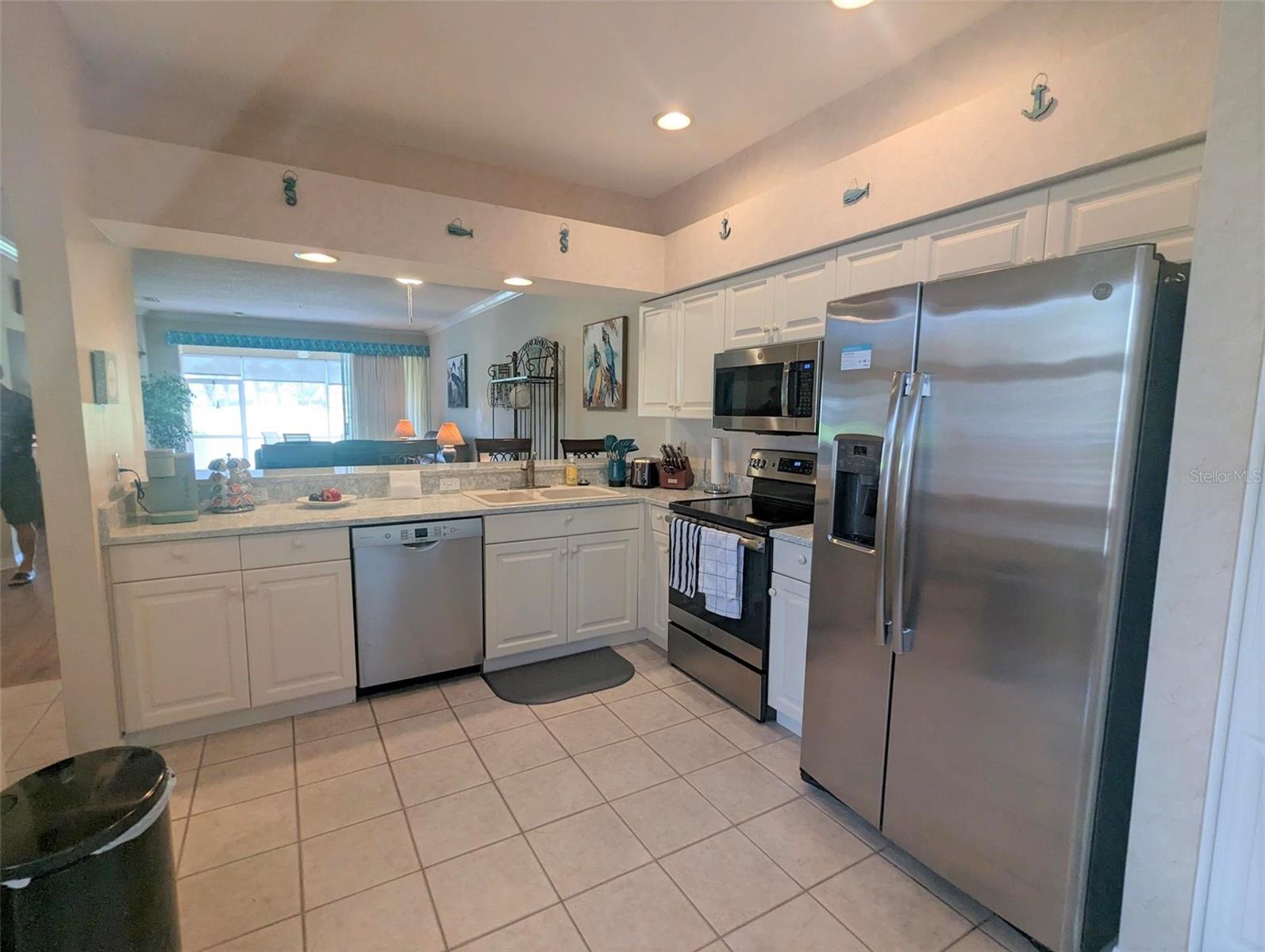 HERITAGE OAKS GOLF & COUNTRY CLUB - Residential Lease