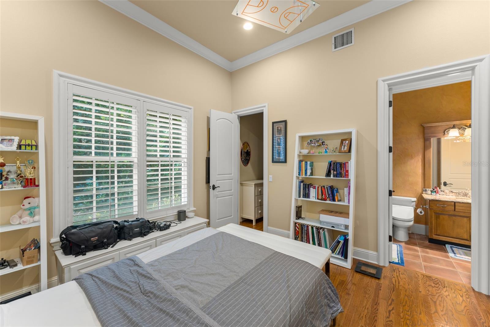 ISLEWORTH WEST - Residential