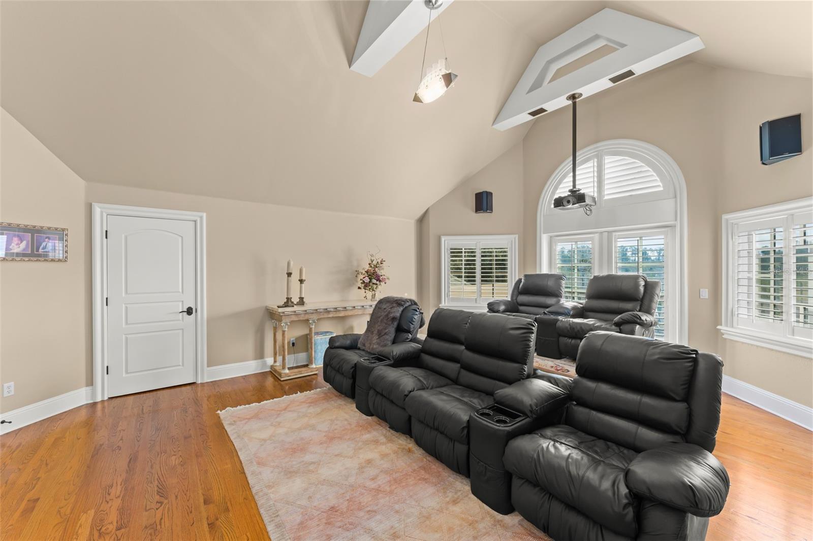 ISLEWORTH WEST - Residential