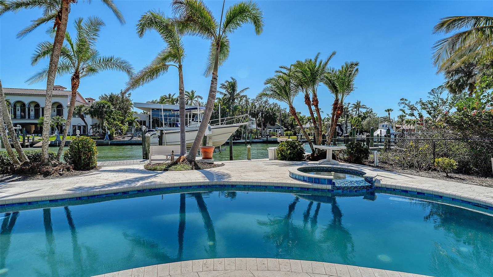 BAY ISLAND SHORES - Residential