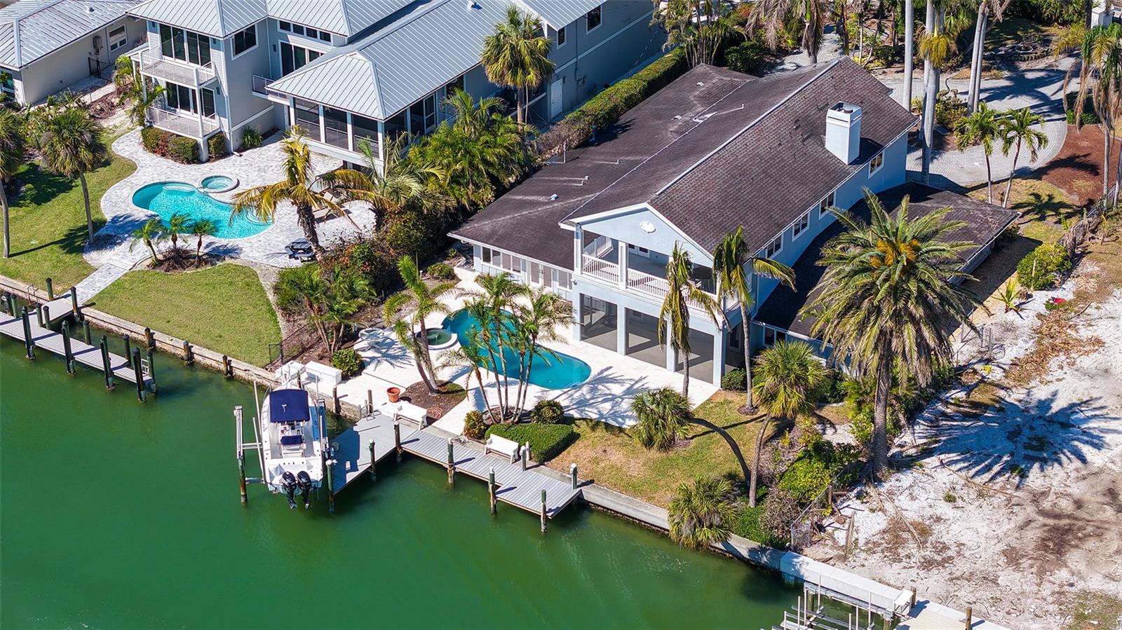 BAY ISLAND SHORES - Residential