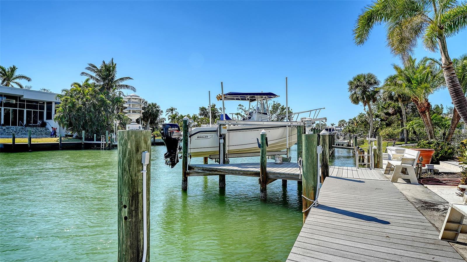 BAY ISLAND SHORES - Residential