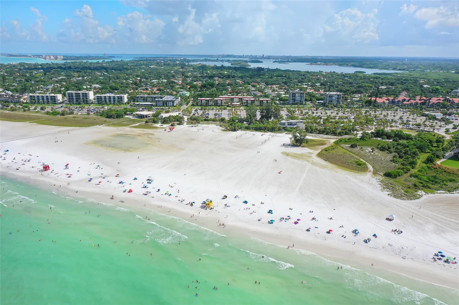 BAY ISLAND SHORES - Residential