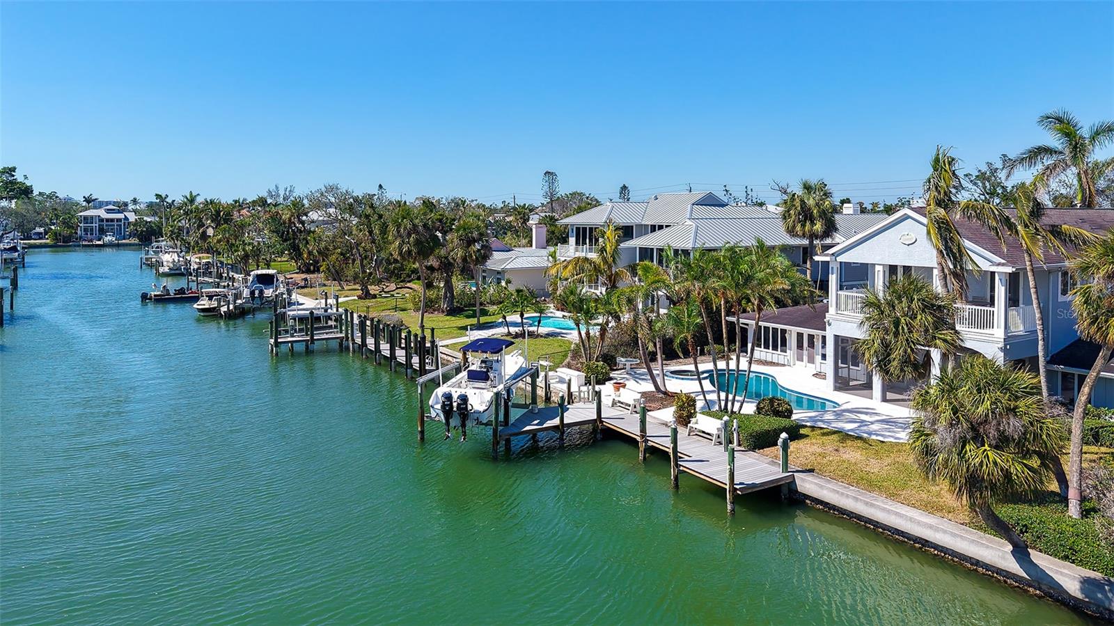 BAY ISLAND SHORES - Residential