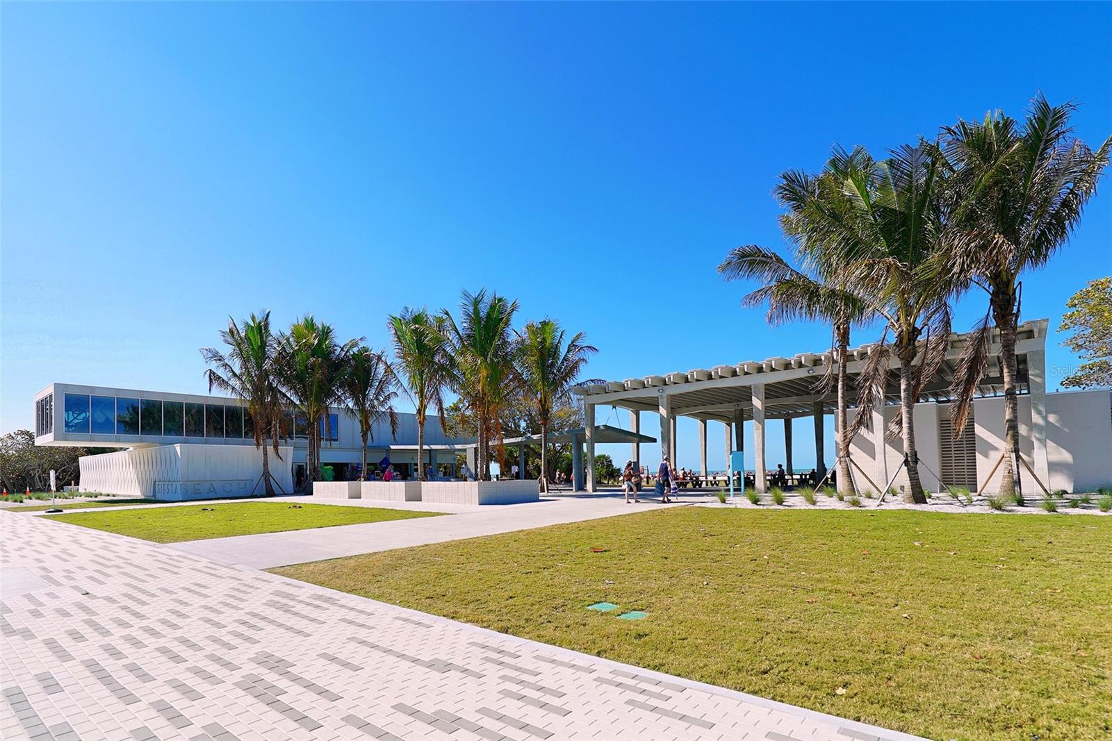 BAY ISLAND SHORES - Residential