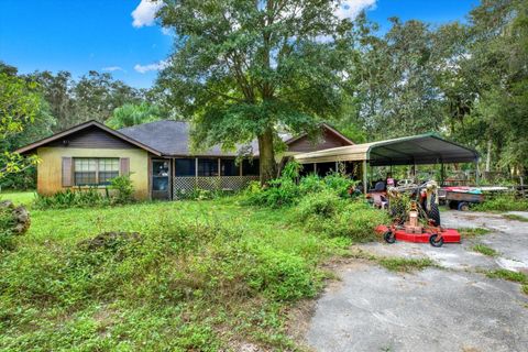 A home in FLORAL CITY