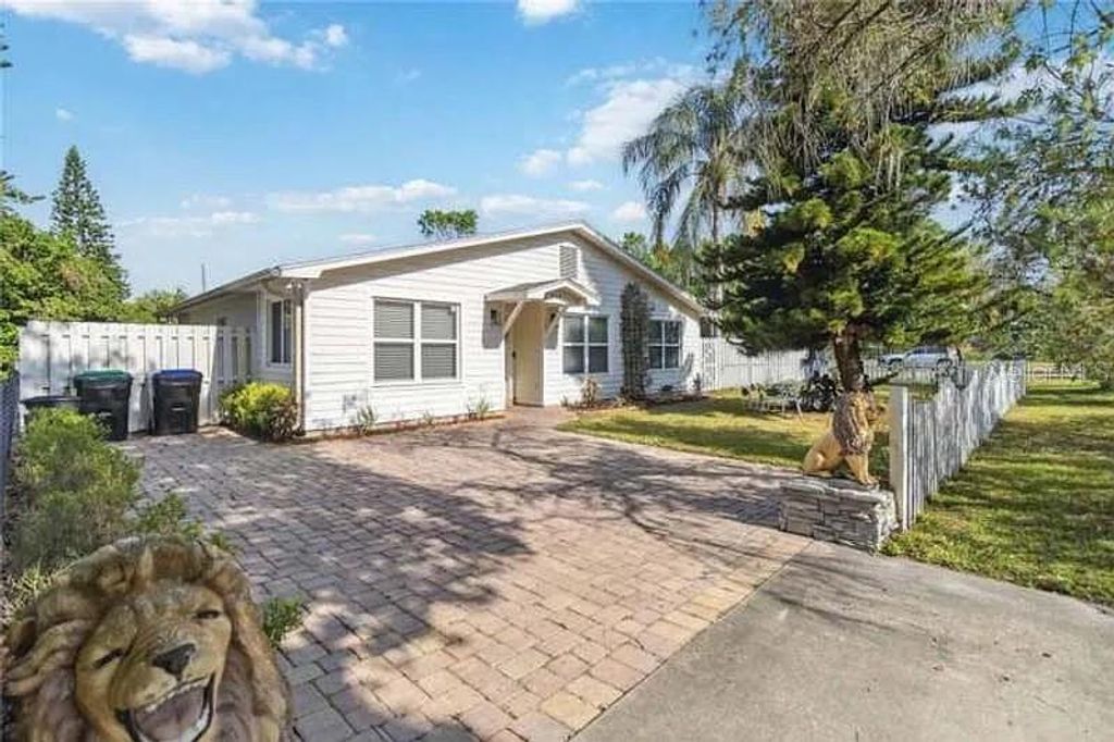 Photo of 5119 Old Cheney Highway, Orlando, FL 32807 (MLS # O6366111)