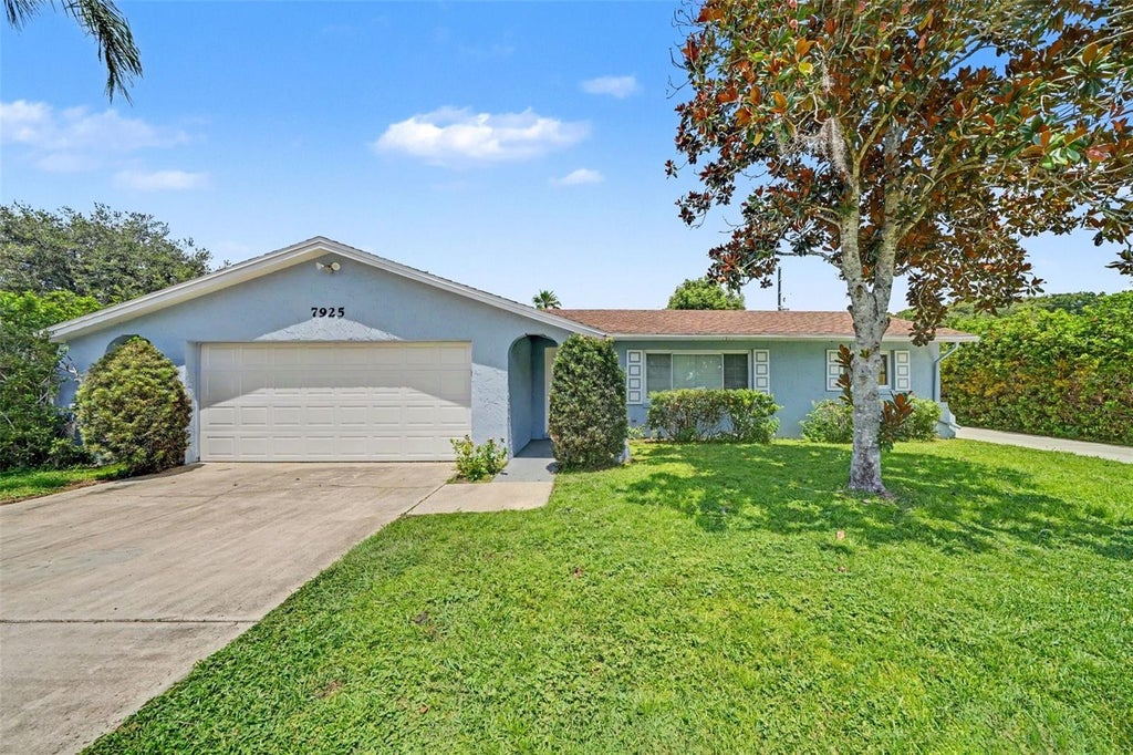 Photo of 7925 Segovia Street, Orlando, FL 32822 (MLS # O6435497)