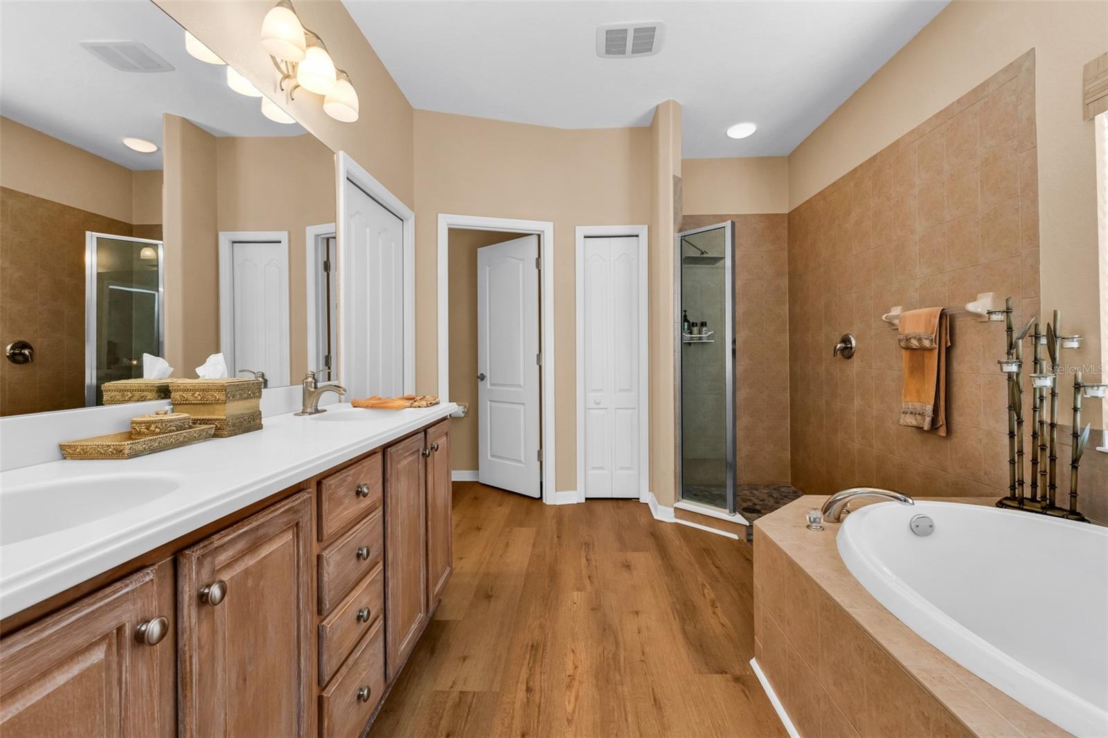 STONEYBROOK AT VENICE - Residential