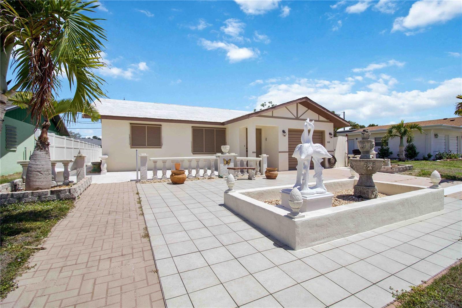 Photo 1 of 34 — 1028 LILLIAN STREET, VENICE, FL 34285