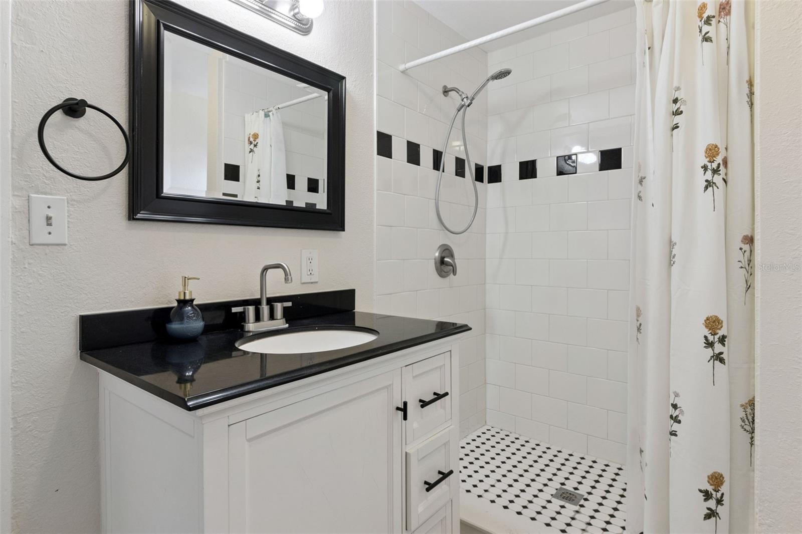 MABRYS SUB OF S 1/2 O - Residential