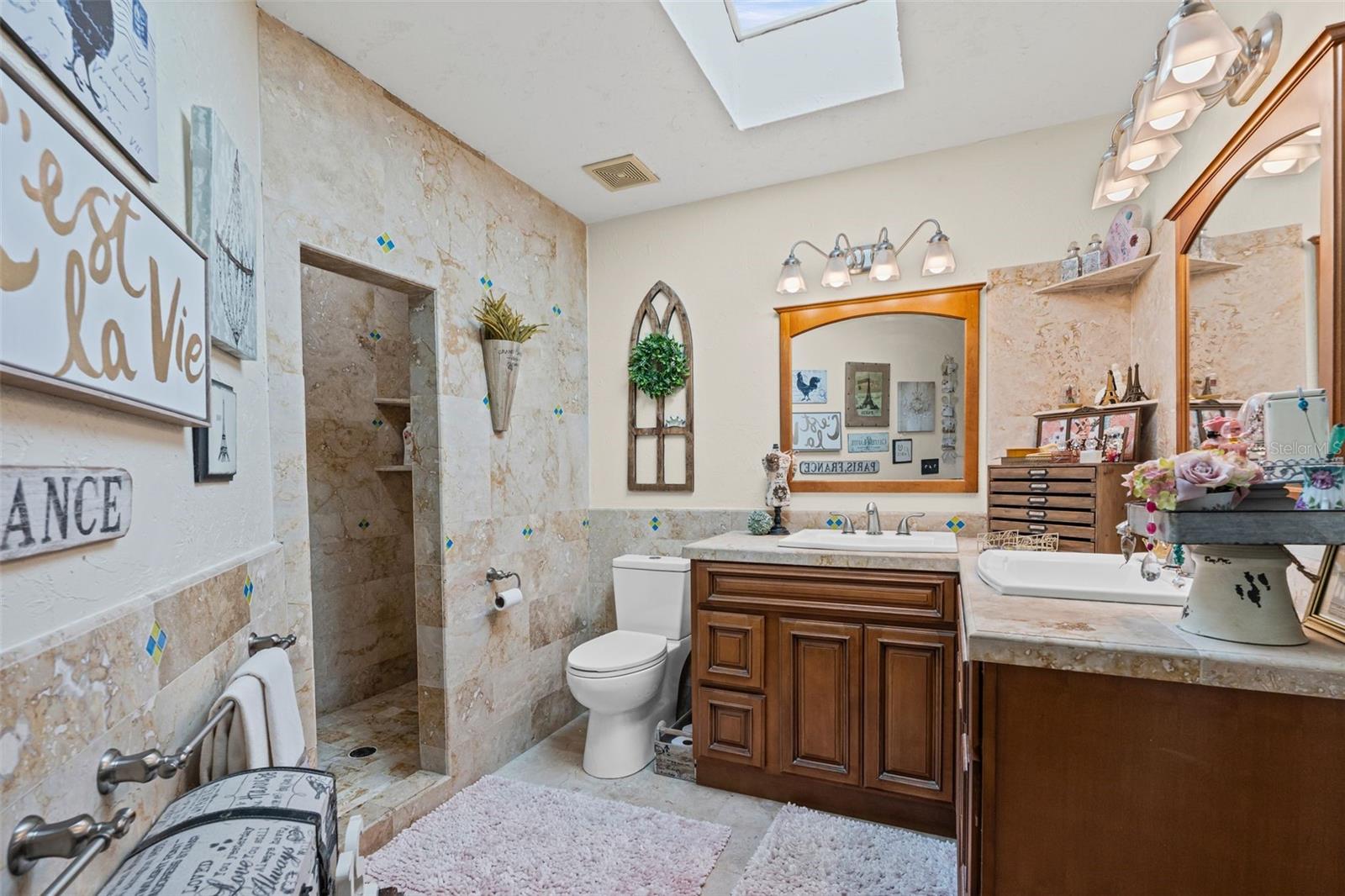 MARINELAND - Residential