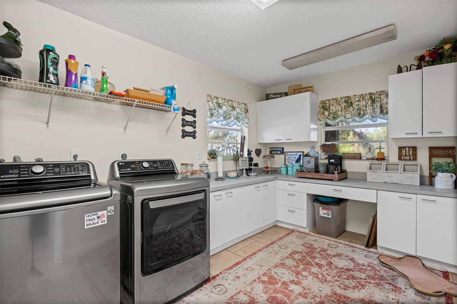 MARINELAND - Residential