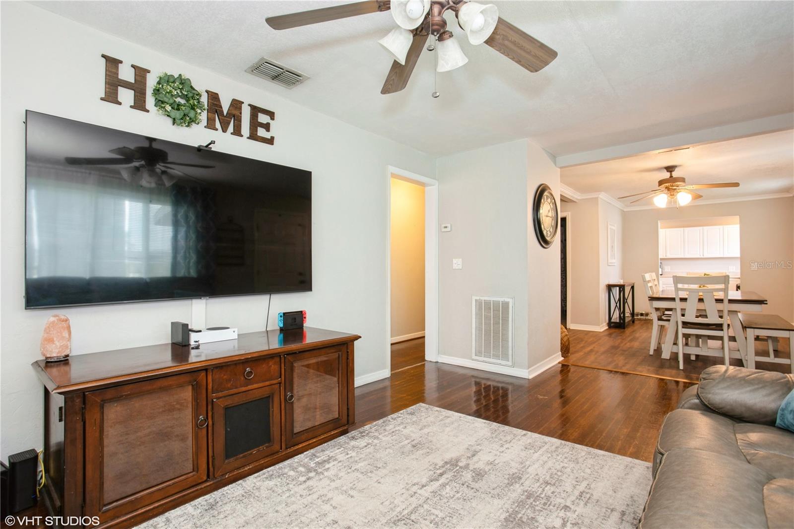 1813 5TH STREET W