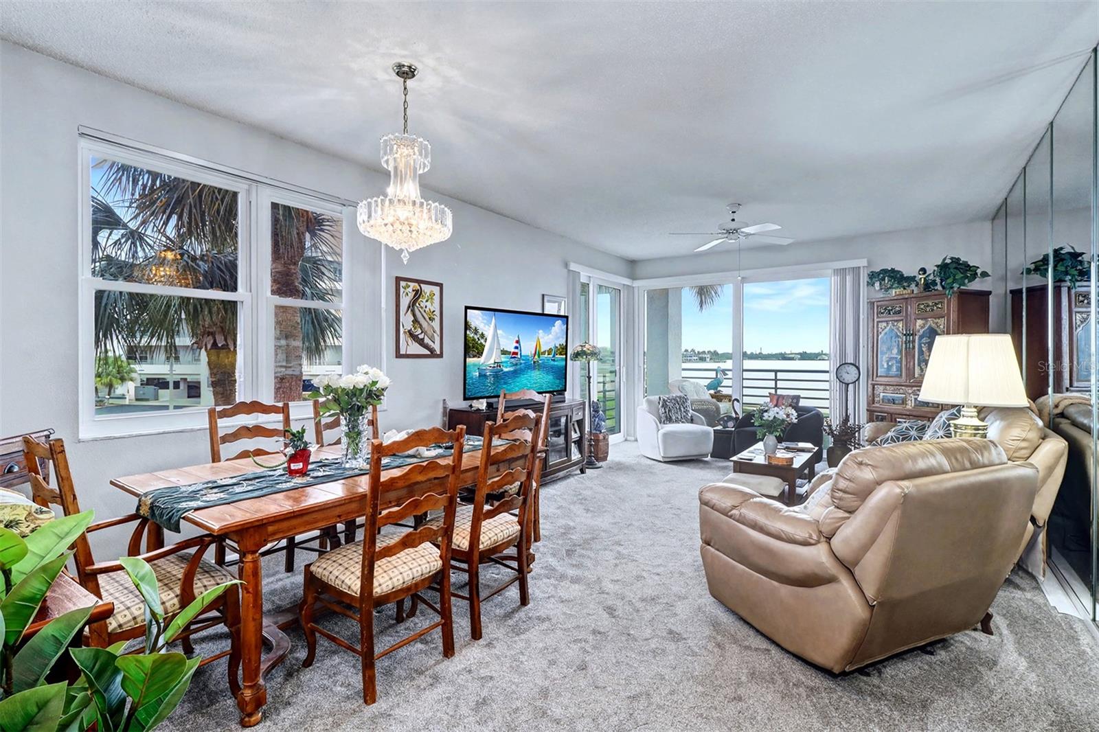 CORAL POINTE - Residential