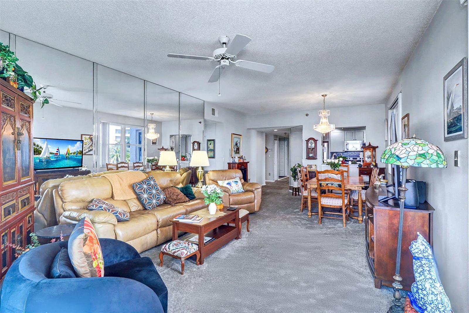 CORAL POINTE - Residential