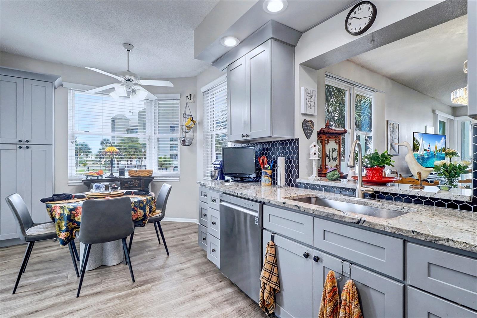 CORAL POINTE - Residential