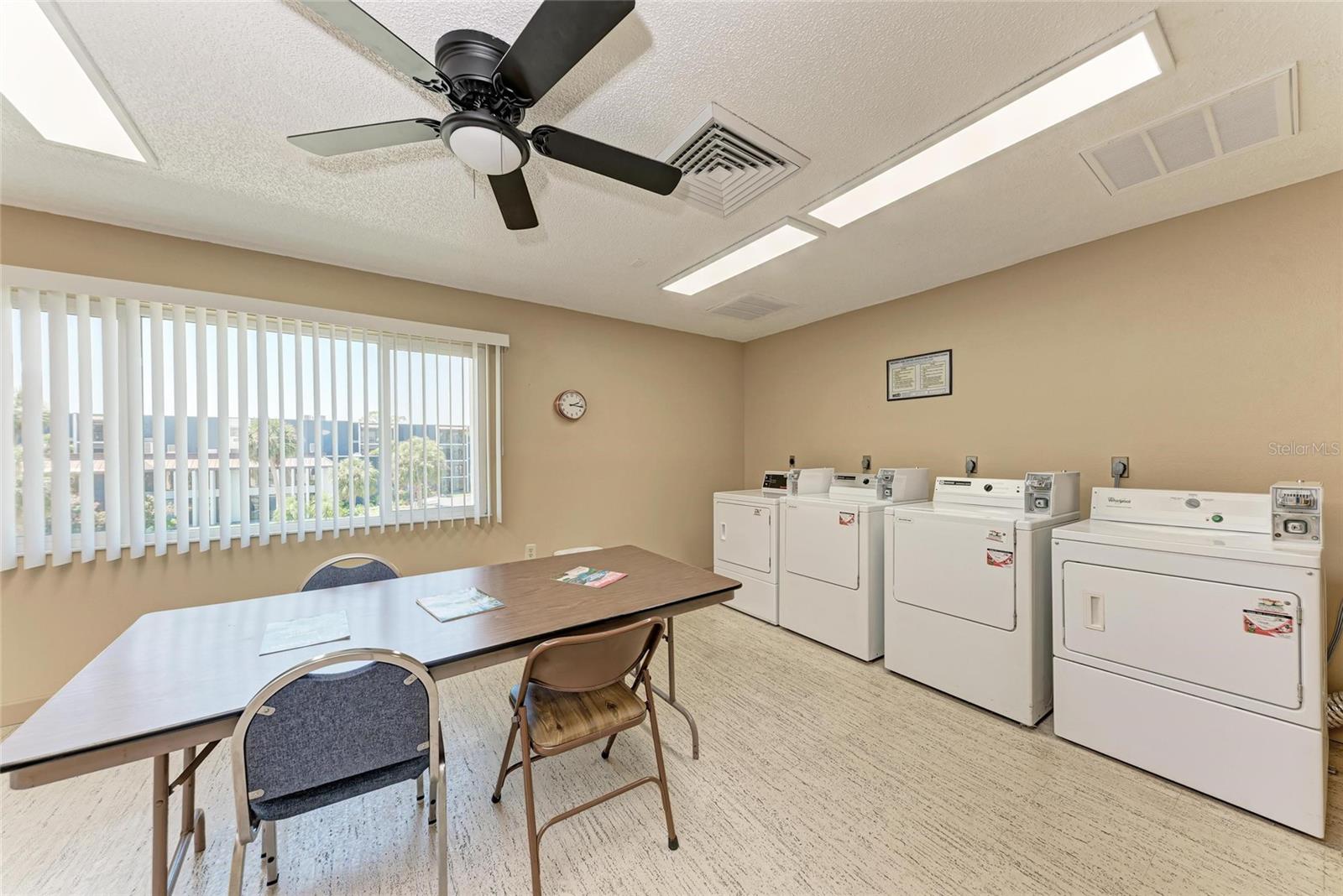 REGENCY HOUSE - Residential