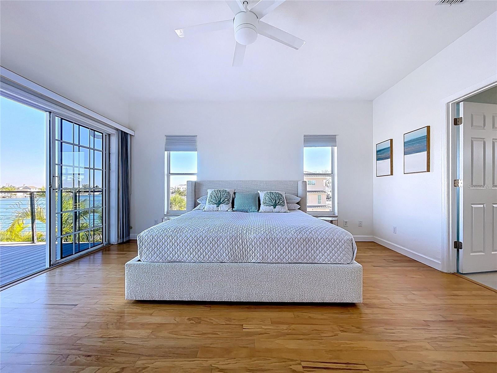 SUNSET LANDINGS - Residential