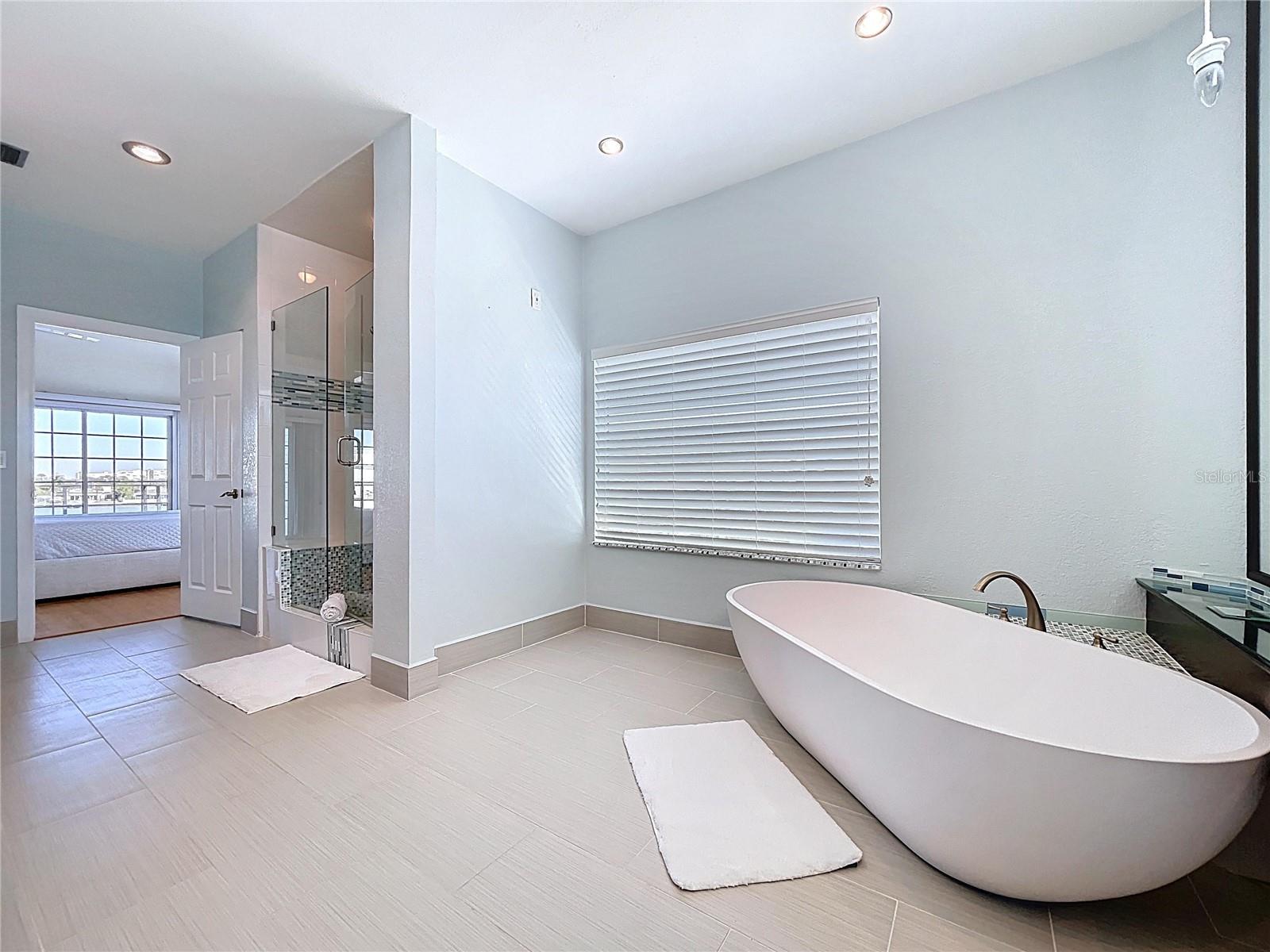 SUNSET LANDINGS - Residential