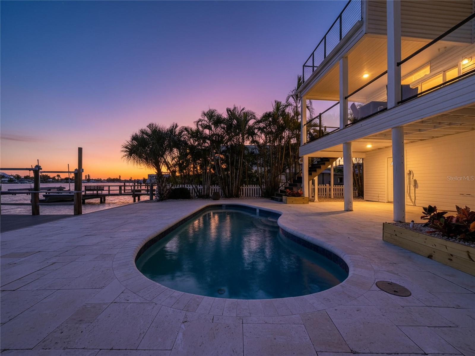 SUNSET LANDINGS - Residential