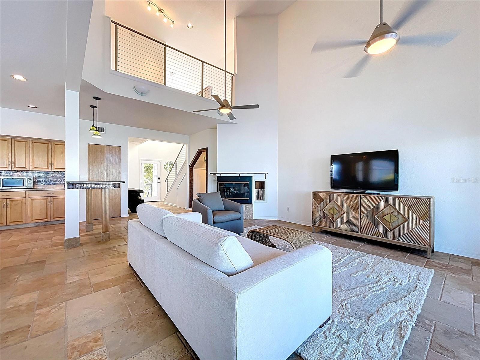 SUNSET LANDINGS - Residential