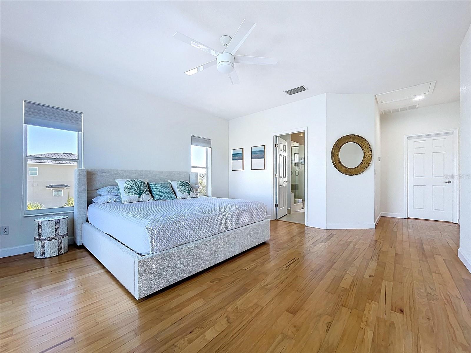 SUNSET LANDINGS - Residential