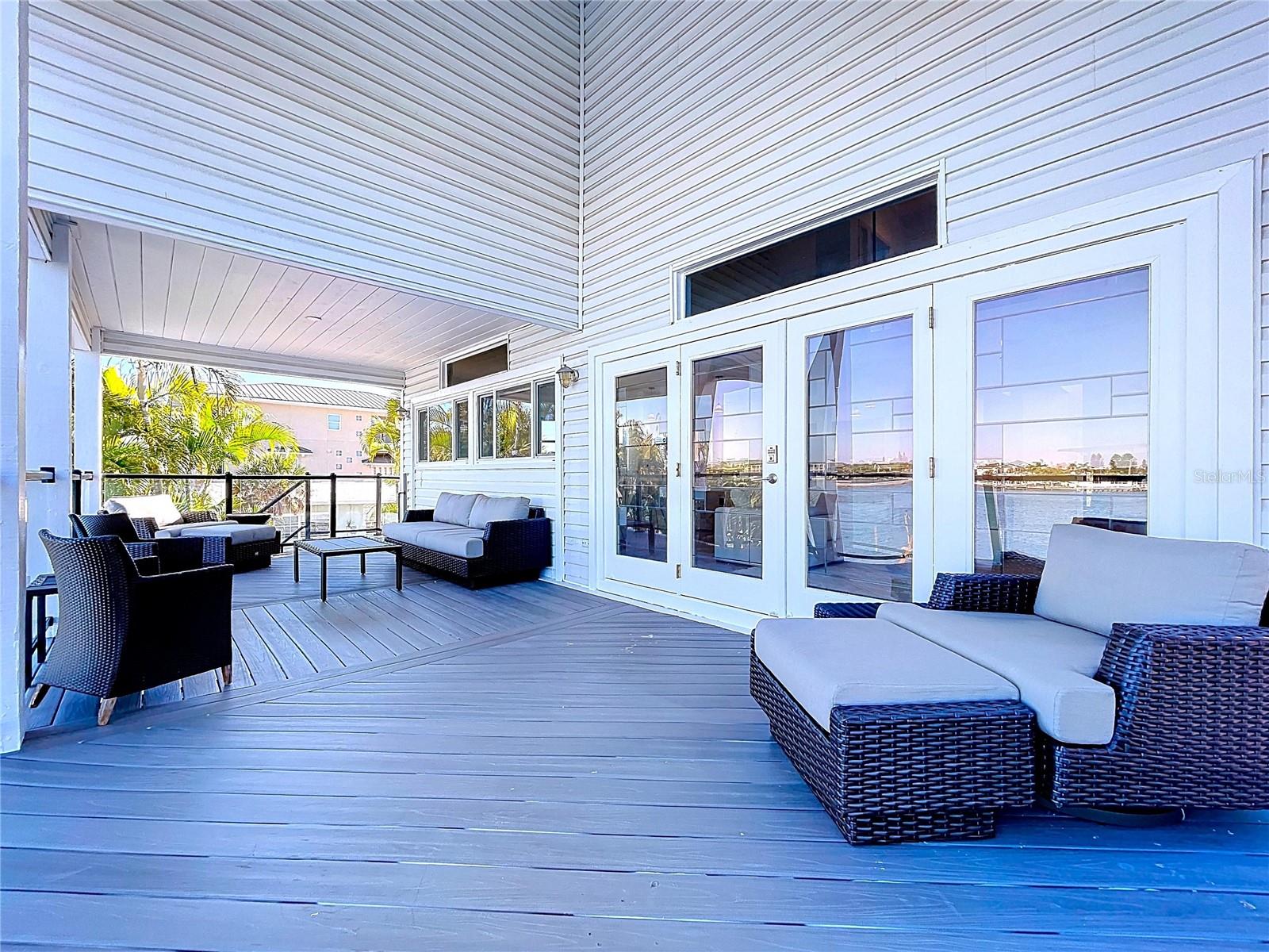 SUNSET LANDINGS - Residential