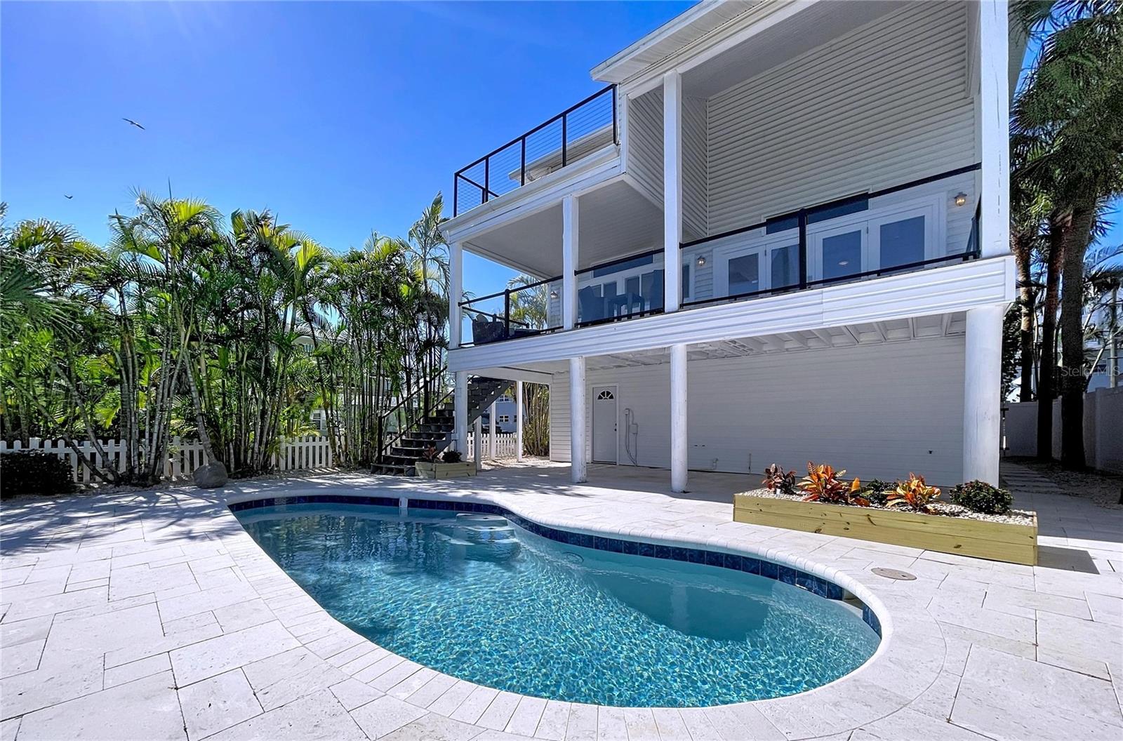 SUNSET LANDINGS - Residential