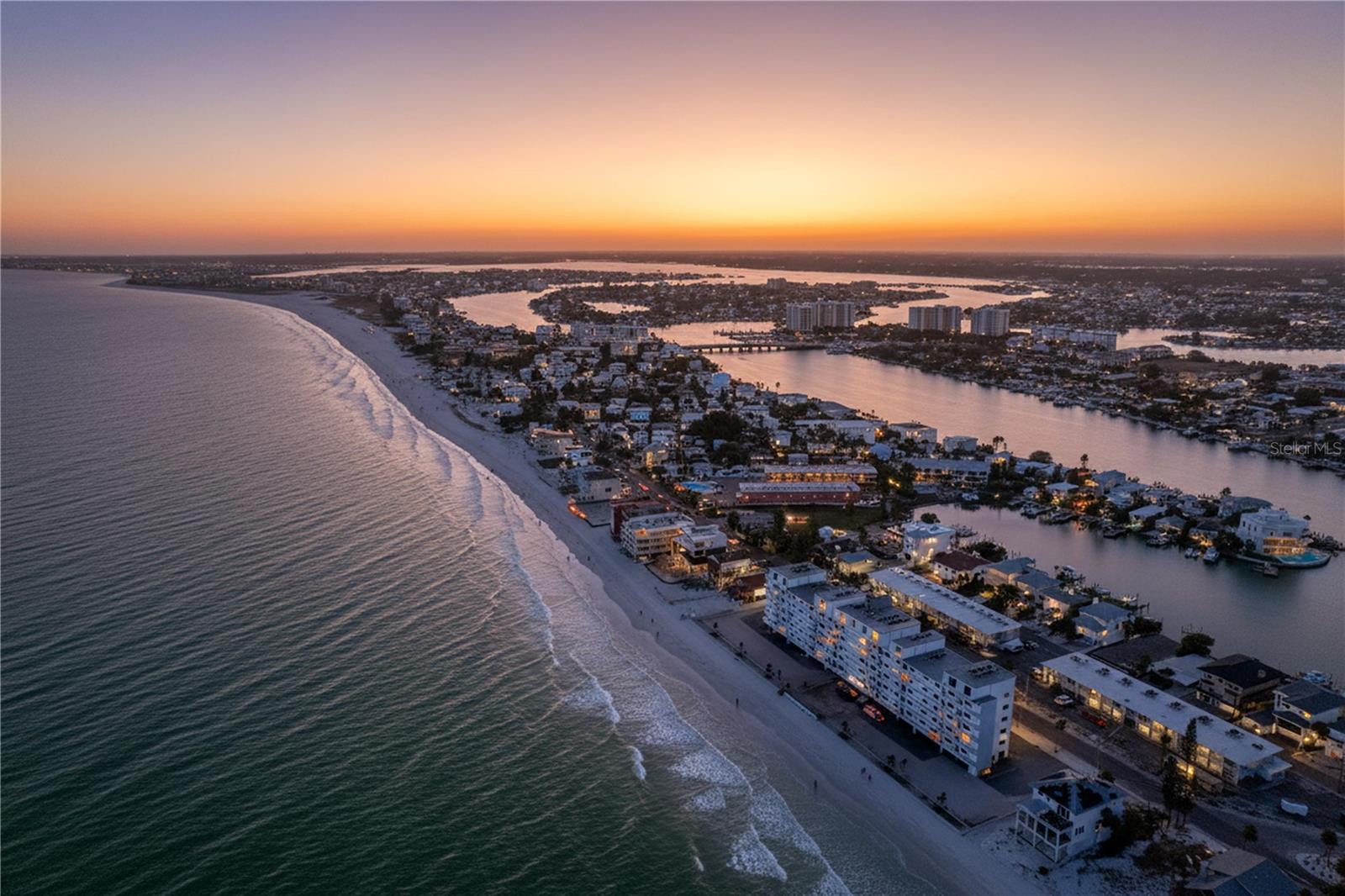 SUNSET LANDINGS - Residential