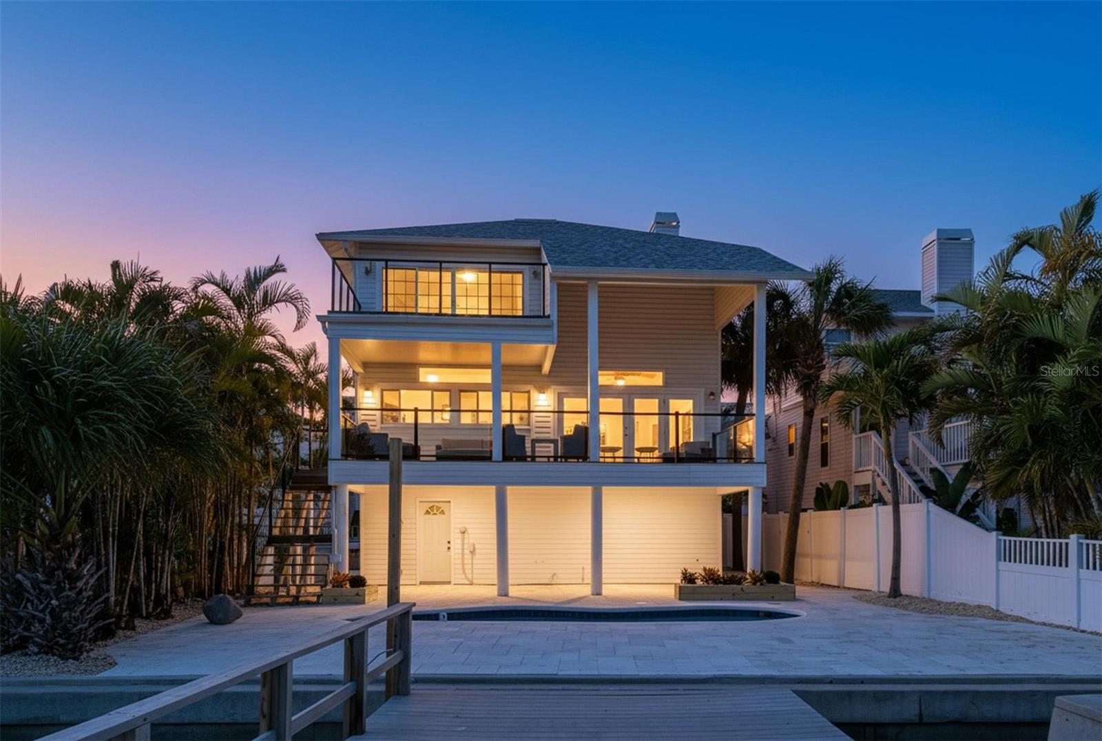 SUNSET LANDINGS - Residential