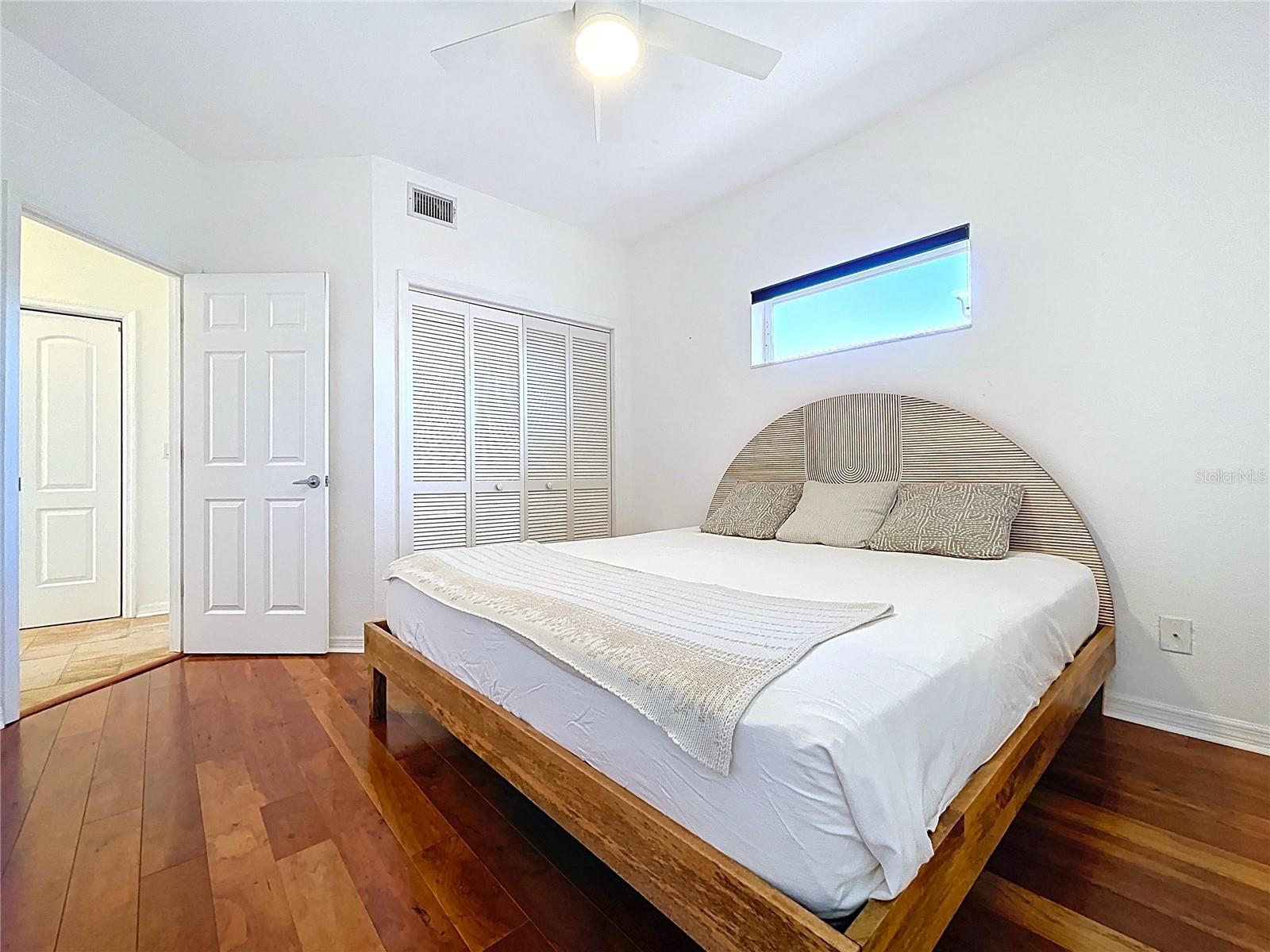 SUNSET LANDINGS - Residential