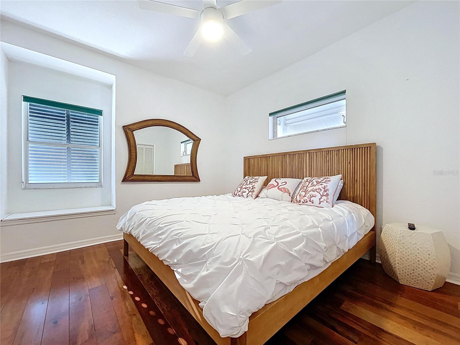 SUNSET LANDINGS - Residential