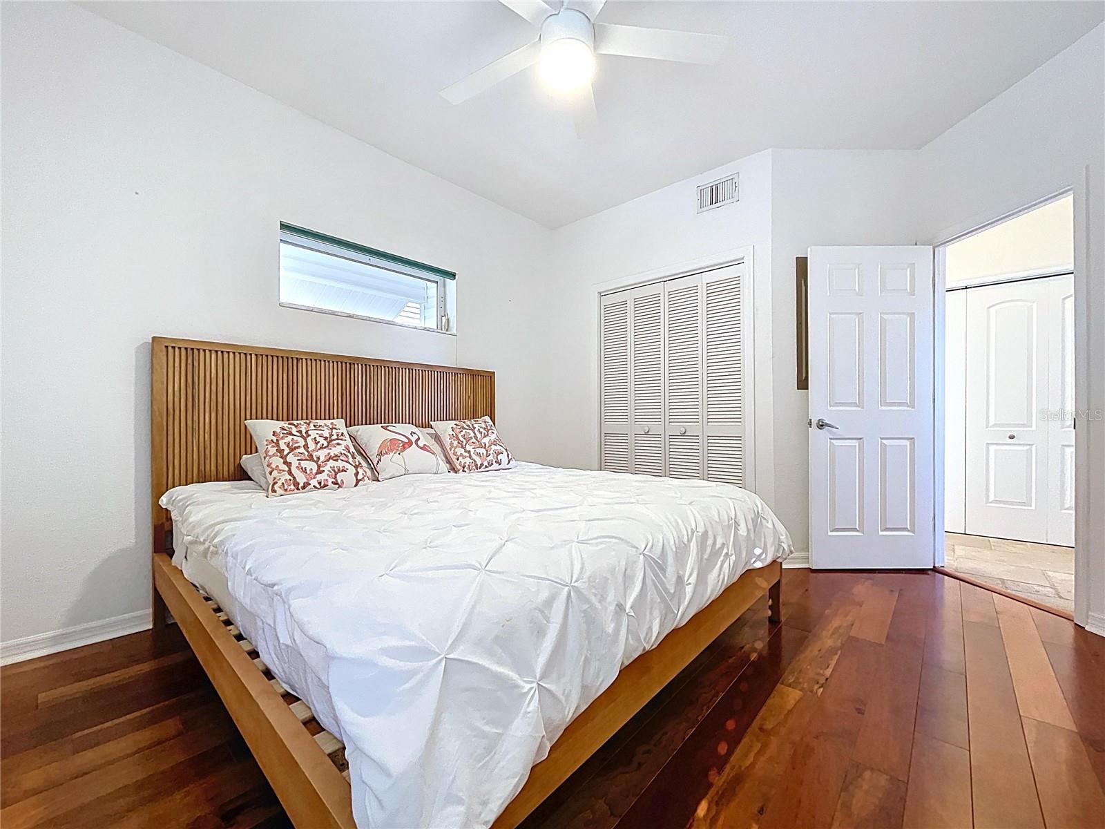 SUNSET LANDINGS - Residential