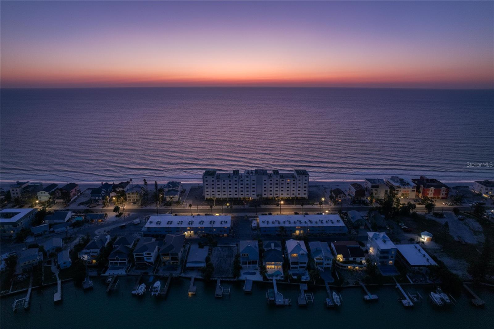 SUNSET LANDINGS - Residential