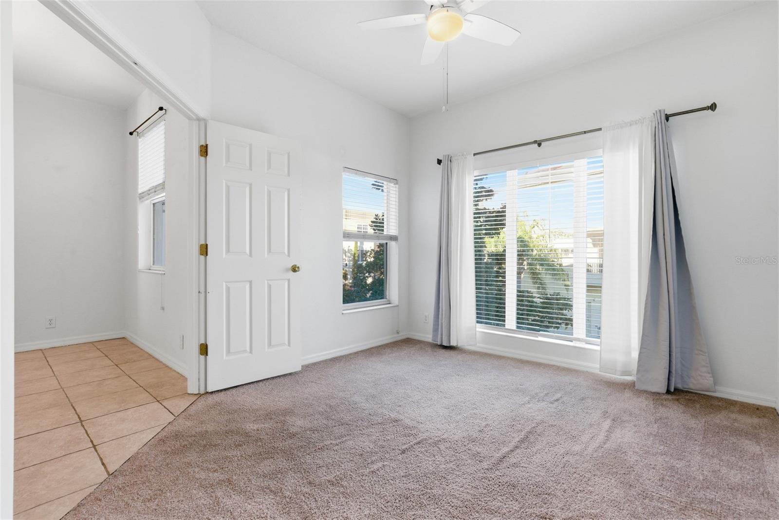 VENETIAN HARBOR - Residential