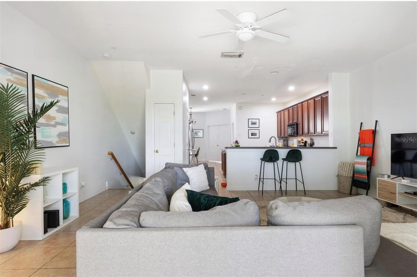 VENETIAN HARBOR - Residential