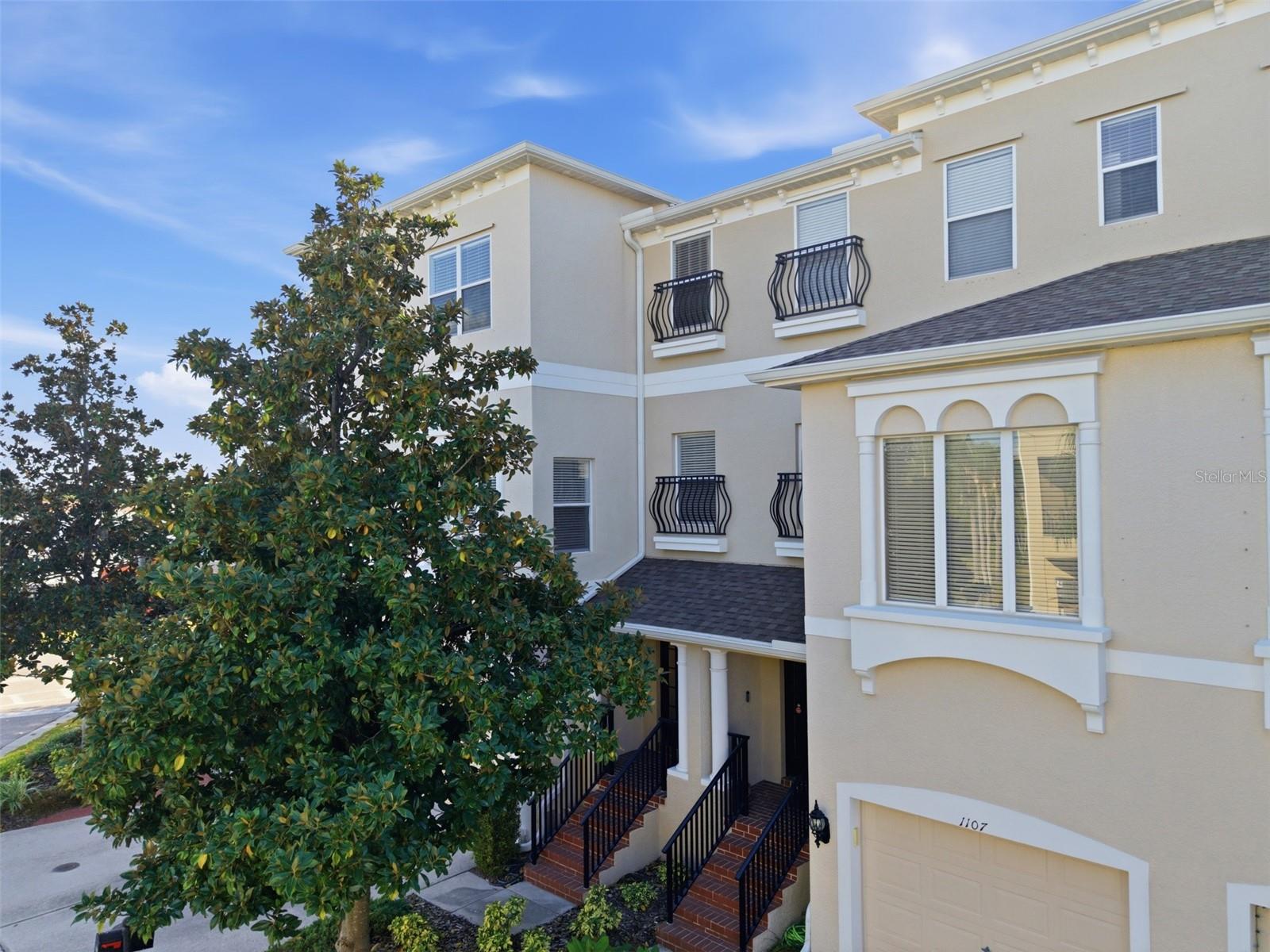 VENETIAN HARBOR - Residential