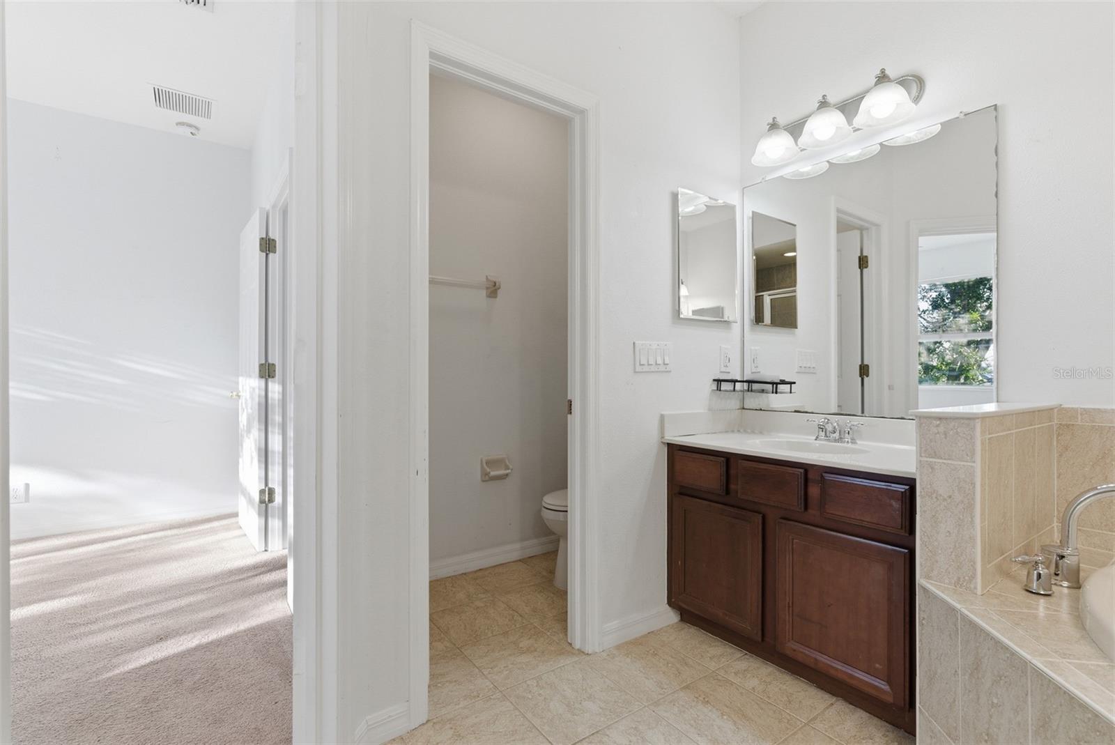 VENETIAN HARBOR - Residential