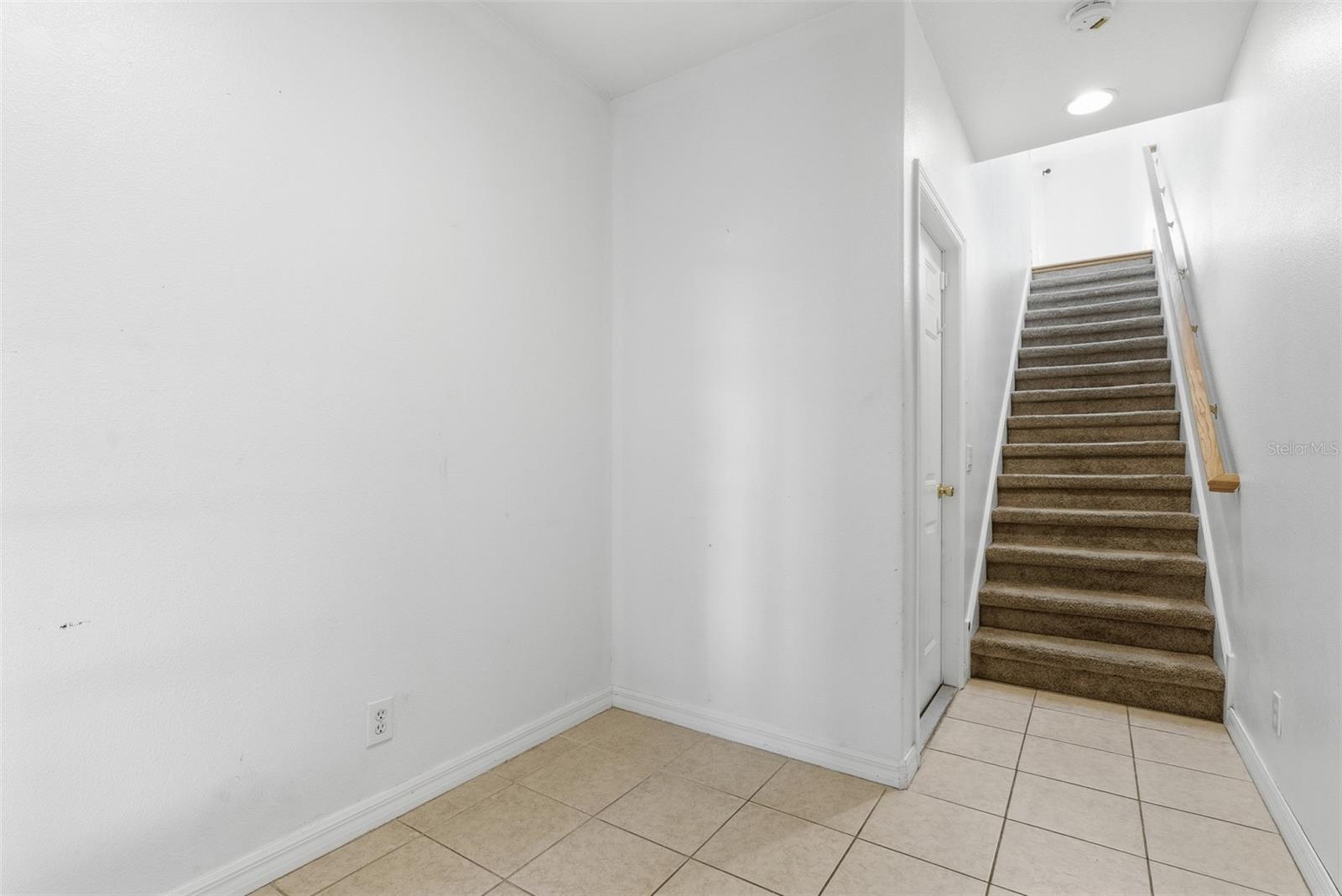 VENETIAN HARBOR - Residential