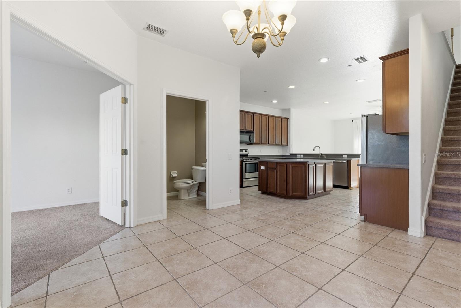 VENETIAN HARBOR - Residential