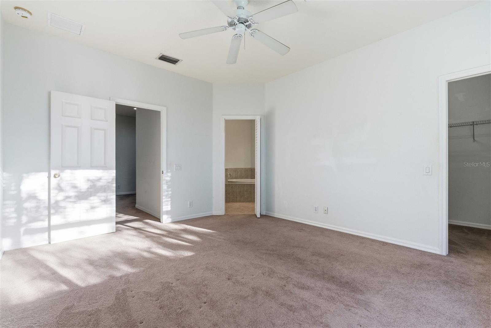 VENETIAN HARBOR - Residential