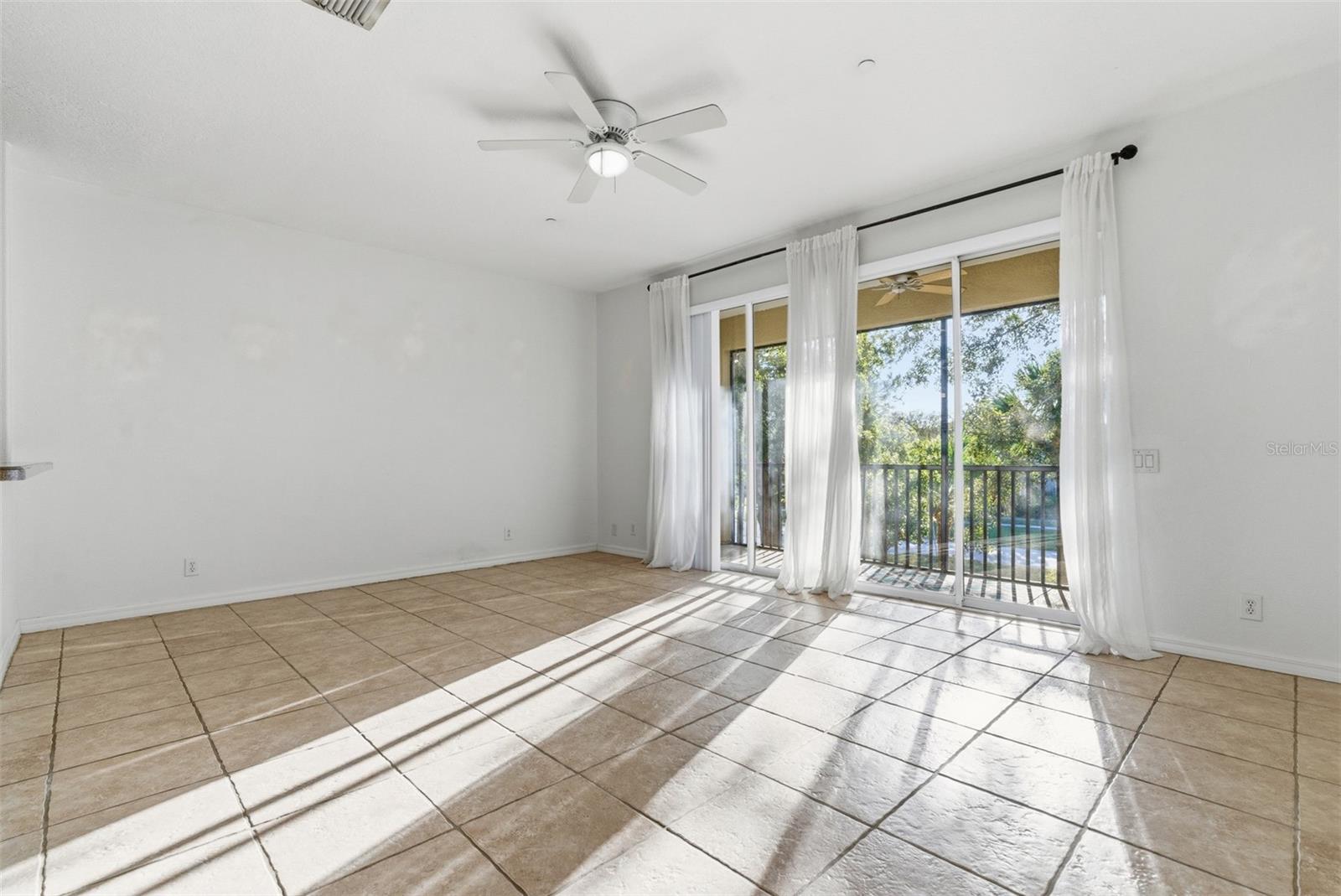 VENETIAN HARBOR - Residential