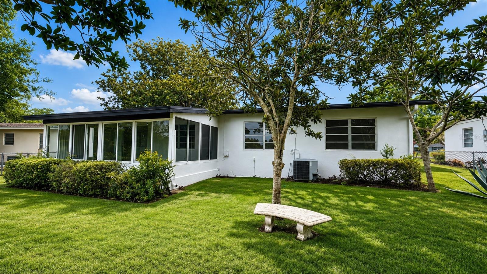 658 ELGROVE DRIVE