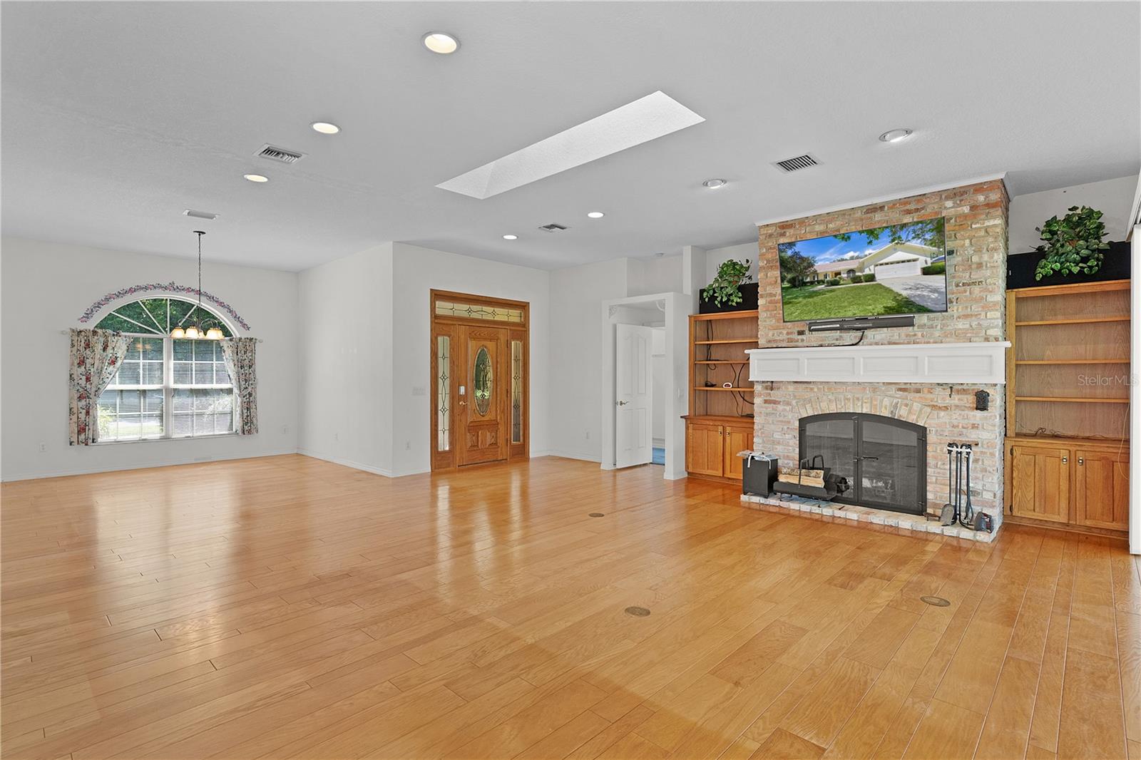 95 HICKORY LOOP