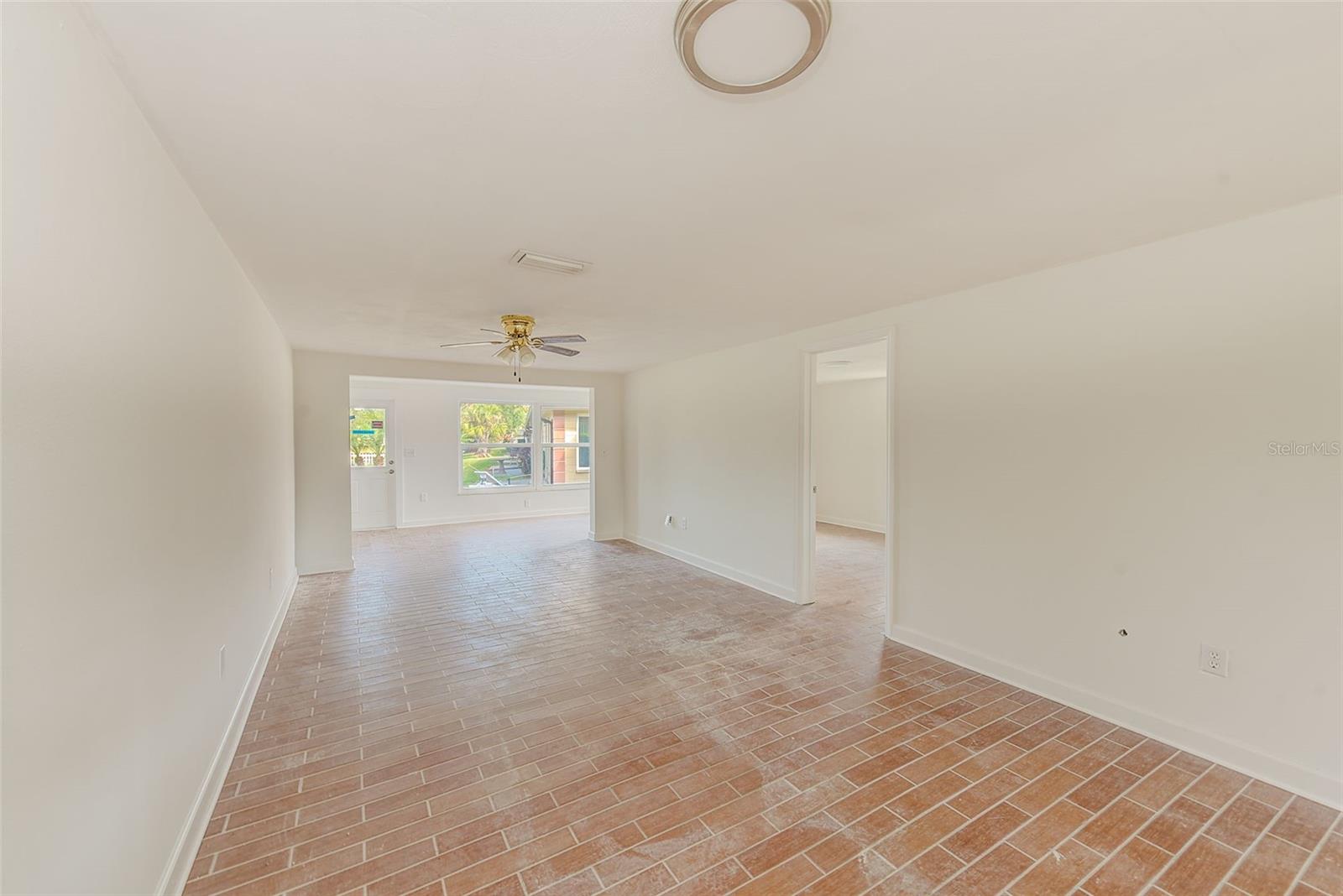 GARDENS BEACON SQUARE - Residential