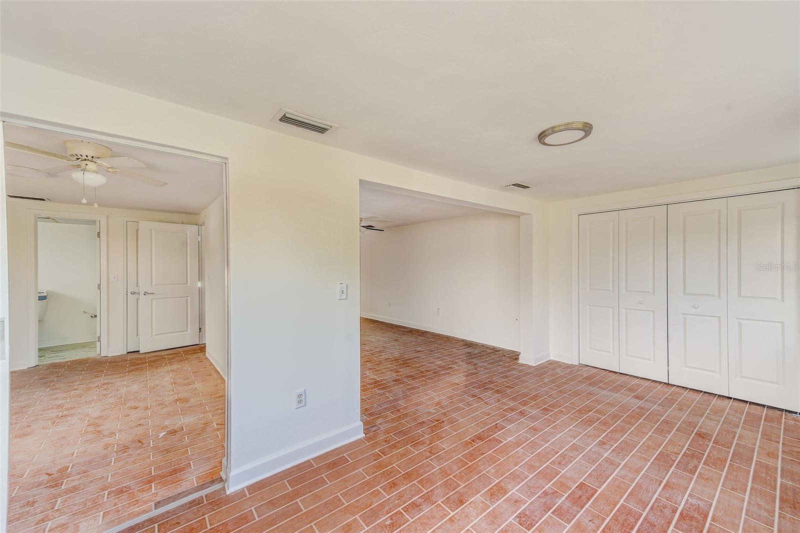 GARDENS BEACON SQUARE - Residential