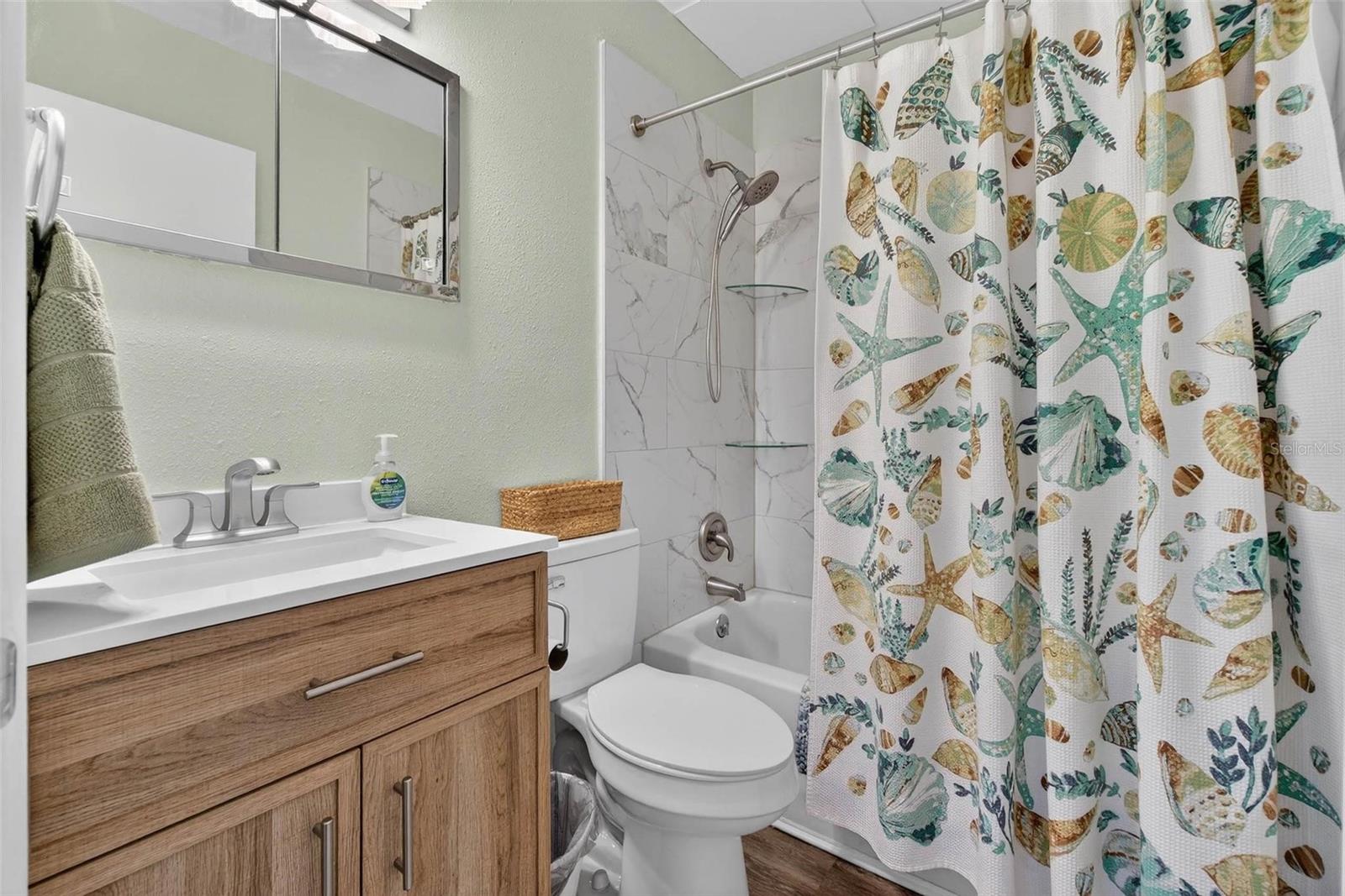 ON TOP OF THE WORLD - Residential