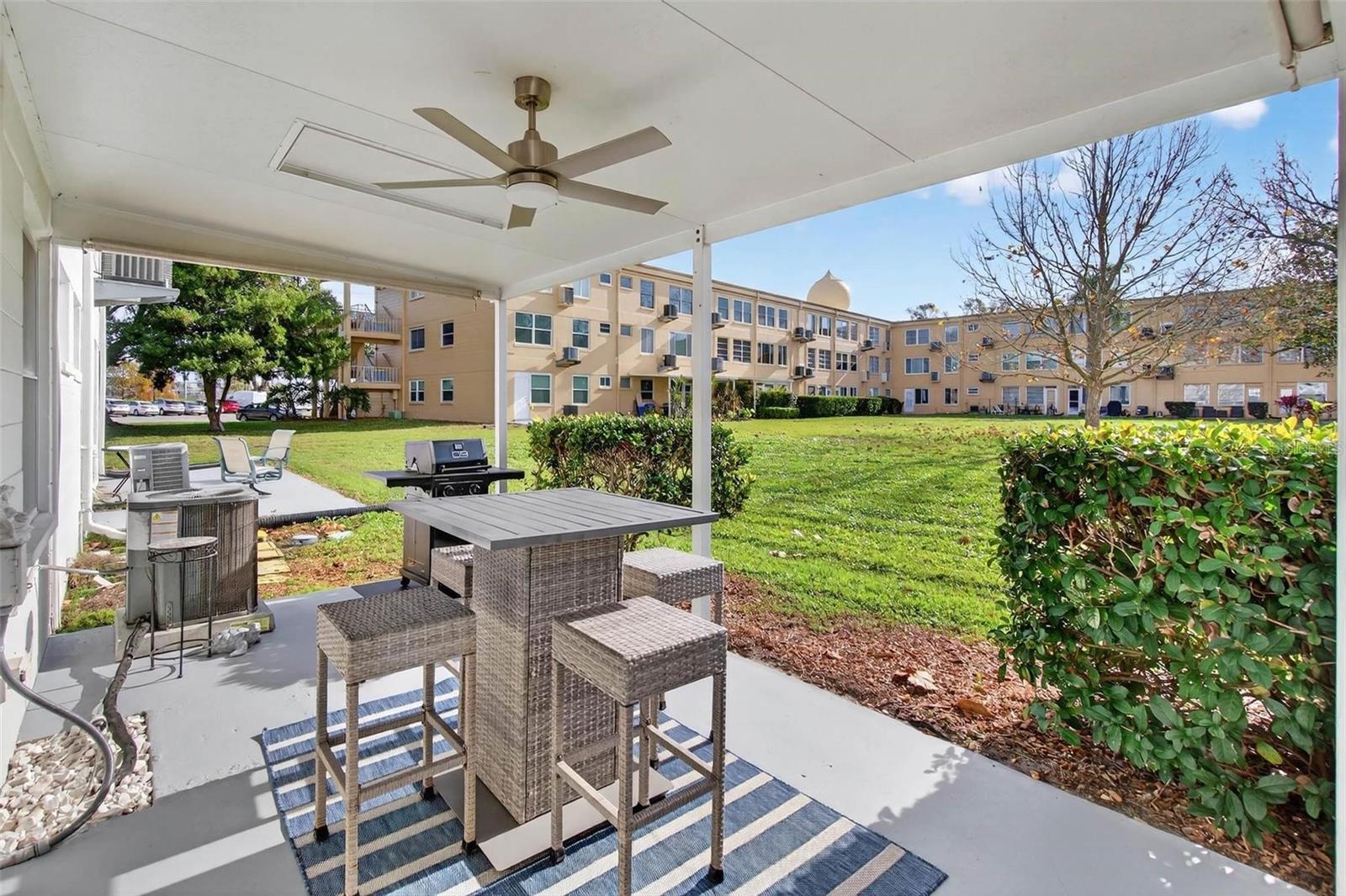 ON TOP OF THE WORLD - Residential