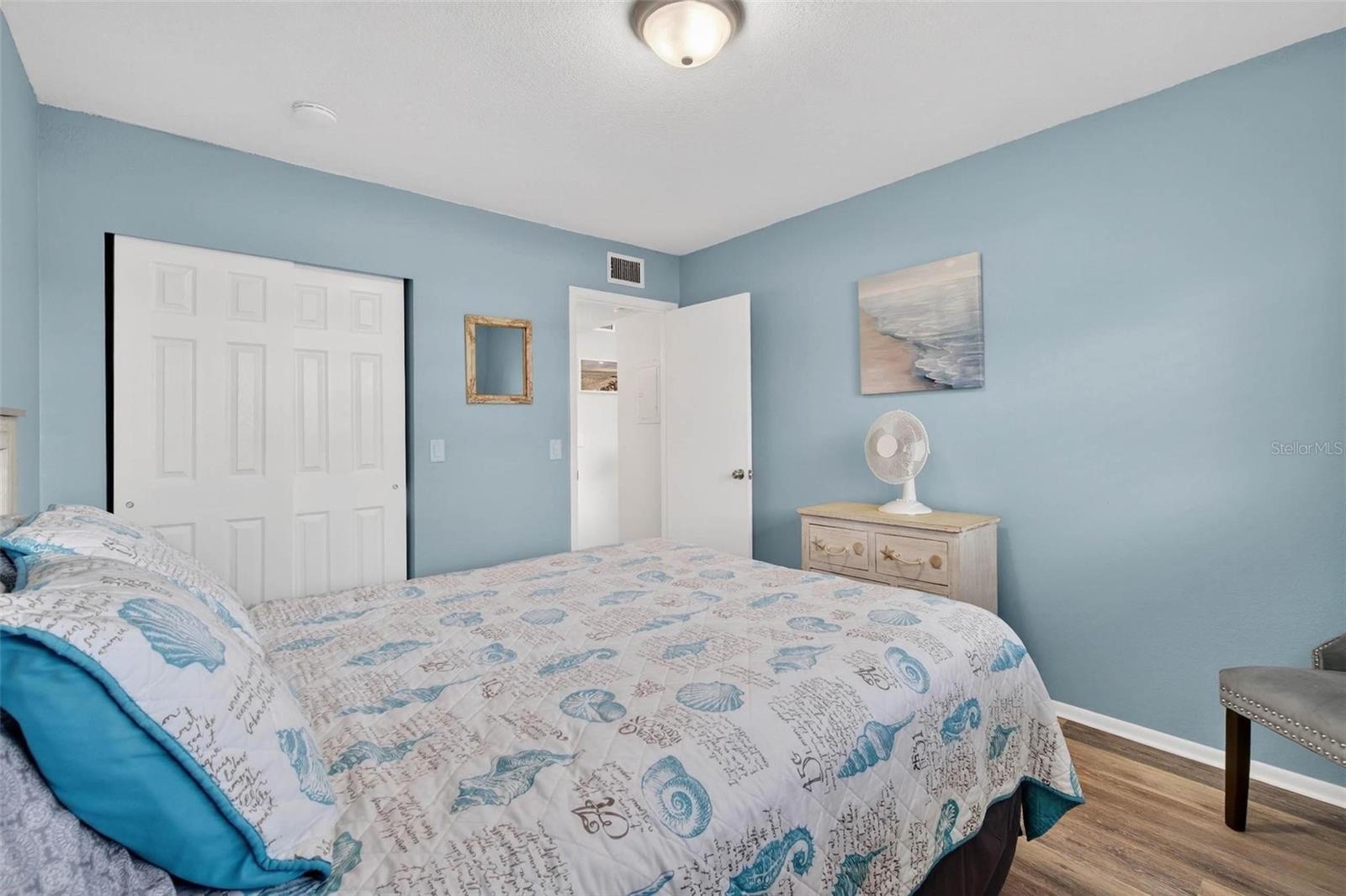 ON TOP OF THE WORLD - Residential